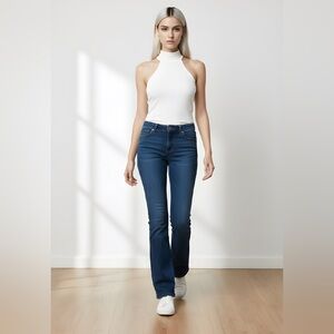 EUC American Eagle SZ 4 SHORT blue skinny jeans/blue sequin logo’d rear pockets